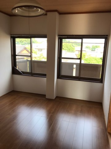 コーポ華の洋室