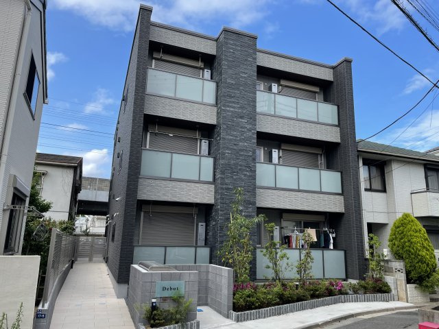 Ｄｅｂｕｔの外観