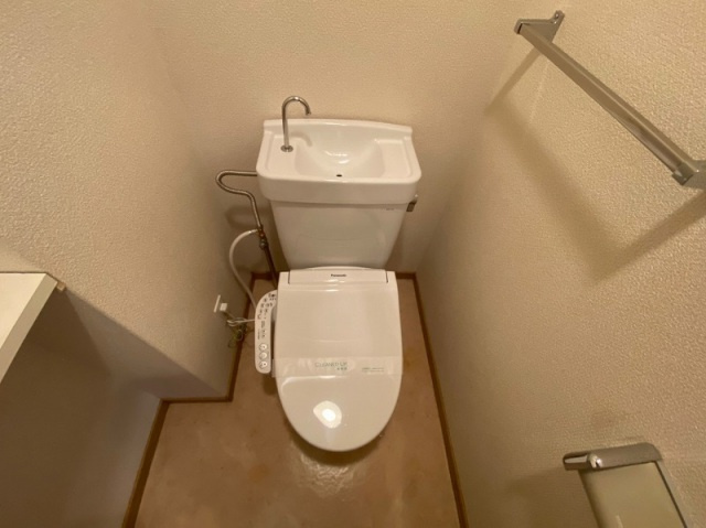 【トイレ】 | グランピアマンション清水 | 別号室の写真になります。現況優先。