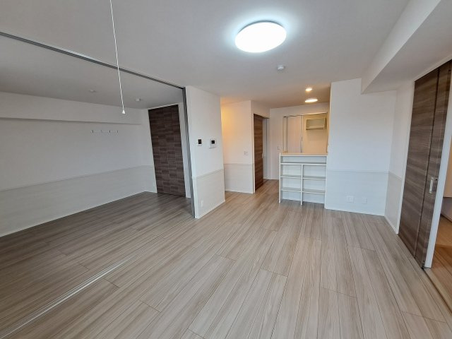 SAKURA甲子園三保町の居間・リビング