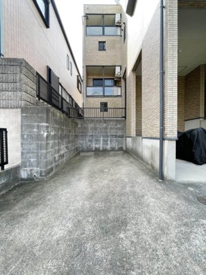 【駐車場】 | ピュア大橋弐番館