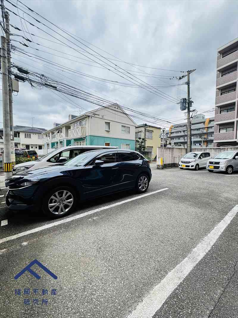 シャンボール大濠の駐車場