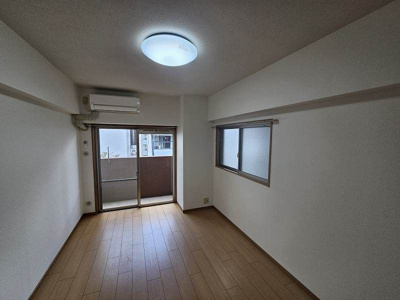 【バルコニー】 | ラフォーレ博多駅前 | 別号室の写真になります。現況優先。