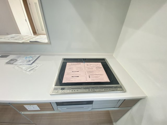 【キッチン】 | 「アイパッソの家」熊本市北区清水東町1号地 | ☆フラットで掃除のしやすいIHクッキングヒーター☆