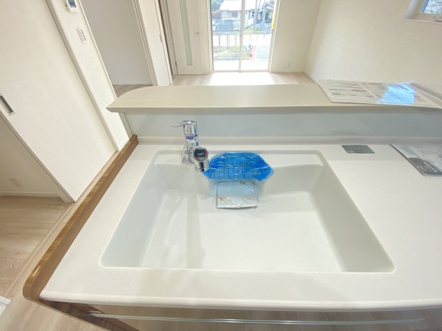 【キッチン】 | 「アイパッソの家」熊本市北区清水東町1号地 | ☆すっきりとした一体型のシンクはお掃除もしやすく清潔に保てます☆