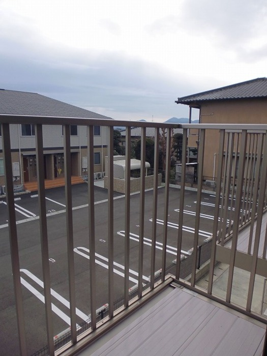 熊本市北区鶴羽田町のアパートのバルコニー