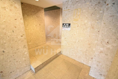 【エントランス】 | プレミアム新福島 | 建物の内部です