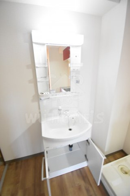 【その他】 | プレミアム新福島 | 独立洗面化粧台が付いています