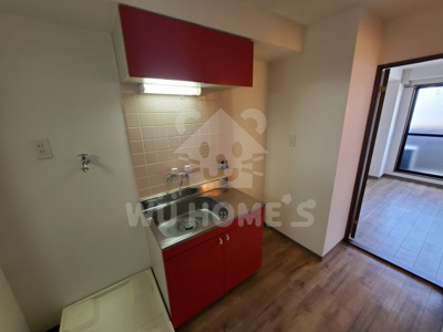 【キッチン】 | プレミアム新福島 | コンパクトなキッチンで掃除もラクラク