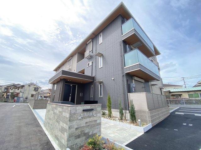 エスト山王の外観