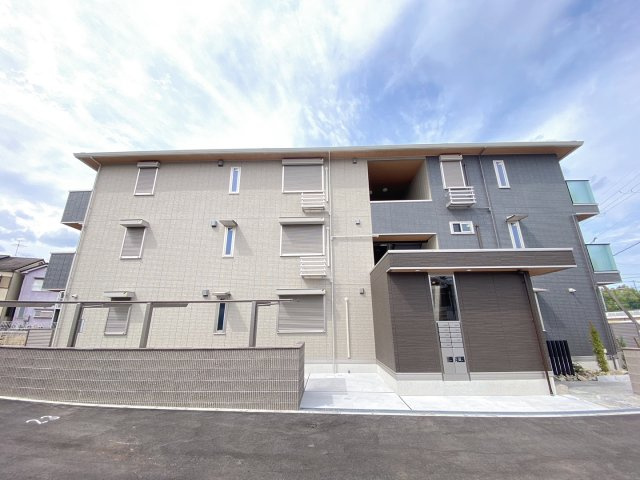 エスト山王の外観