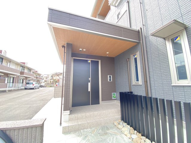 エスト山王のエントランス