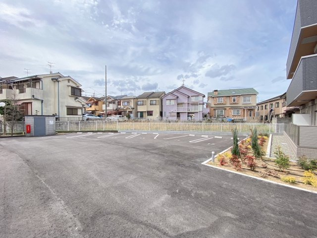 エスト山王の駐車場