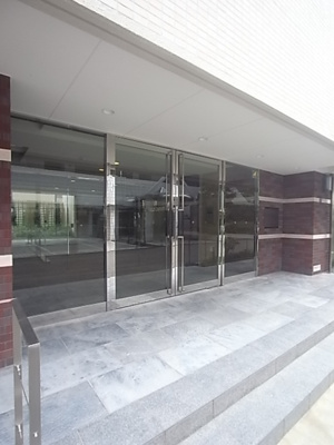 【エントランス】 | エルセレーノ石屋川