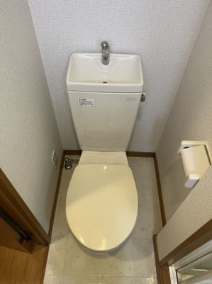 【トイレ】 | ピュアドーム博多ファインビュー | 別号室の写真になります。現況優先。