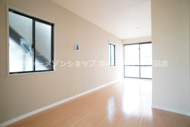 サンドルフ津田沼Cの居間・リビング