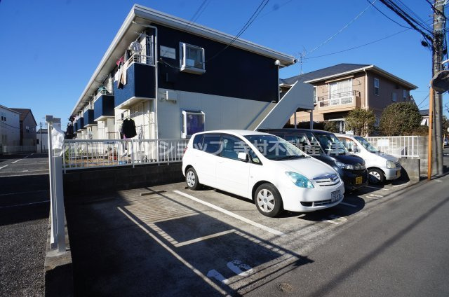 サンドルフ津田沼Cの駐車場