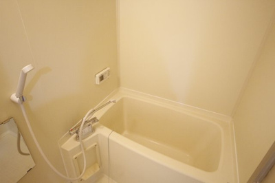 【浴室】 | フルネスライズハチケン