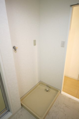 【設備】 | フルネスライズハチケン | 洗濯機置き場