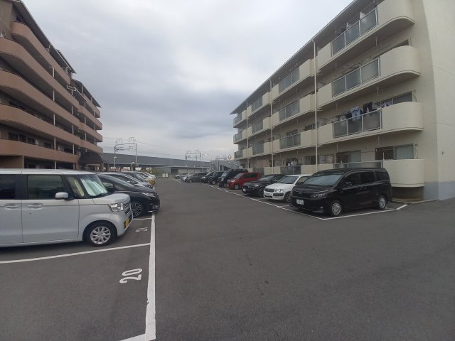 【駐車場】 | ウエストハイツＰ1