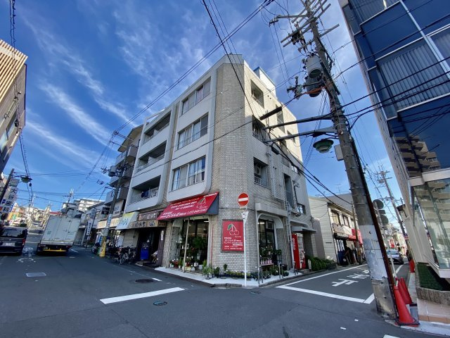 ベルフラワー御殿山の外観