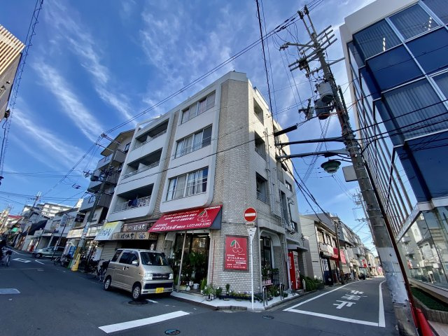ベルフラワー御殿山の外観