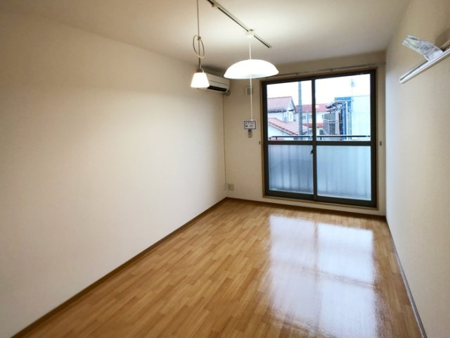 アバンティ江俣 Ⅱの洋室|2階洋室