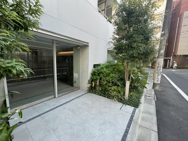 【エントランス】