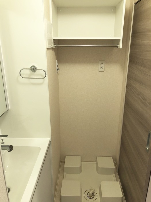 カーサ・ラッフィナートⅢのその他|洗濯機置き場