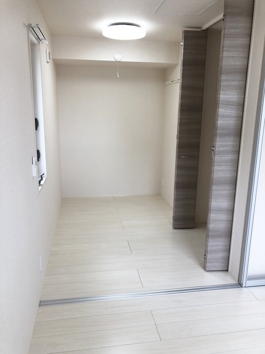 カーサ・ラッフィナートⅢの内装|洋室