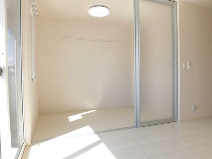 スマーク東の洋室|LDK、洋室