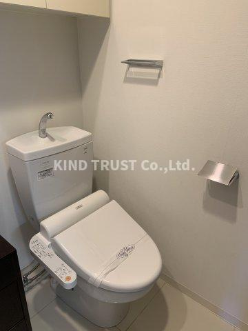 エスライズ東天満のトイレ|落ち着いた色調のトイレです