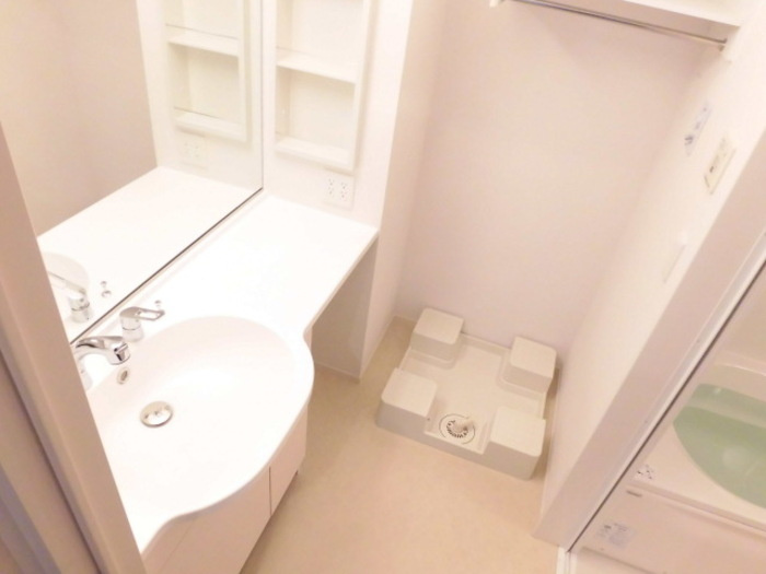 アーバンハイツ３０ Ａ棟の独立洗面台|洗面室