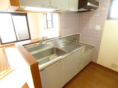 【キッチン】 | グリーンリーフ泉 | ２口ガスコンロ設置可能な対面キッチン。