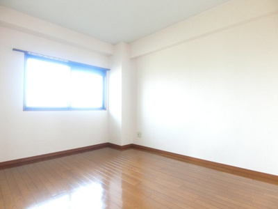 【その他】 | グリーンリーフ泉 | 北側の洋室は寝室として使えます。