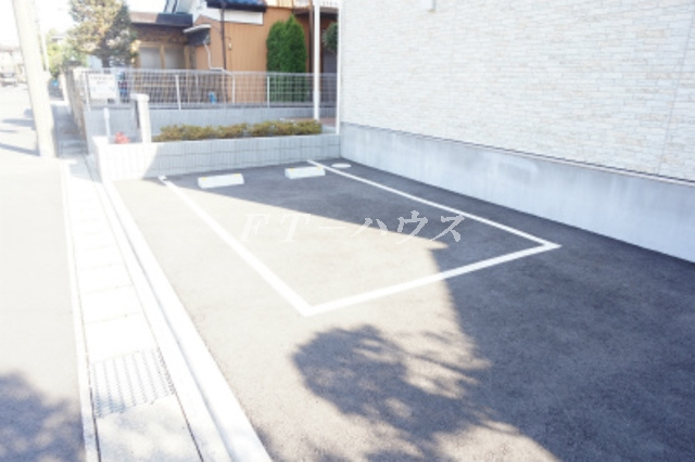 リブリ・幕張西の駐車場