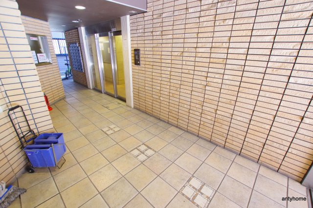 CityLifeプレサンス新大阪　仲介手数料無料のロビー