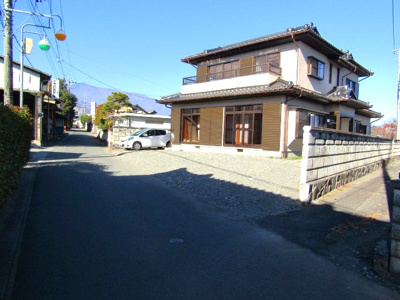 【前面道路含む現地写真】 | 【再生住宅】南アルプス市在家塚 | 前面道路含む現地写真です
