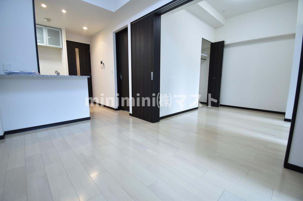 エステムコート難波WESTSIDEⅡベイフレックスの居間・リビング