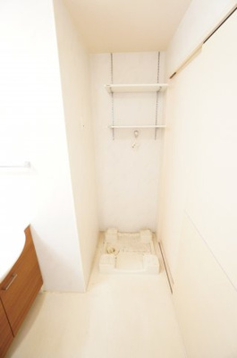 【洗面所】 | グレイス若草 | ※同物件・反転タイプの写真です。