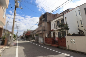 【前面道路含む現地写真】