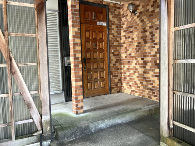 福田　中古戸建　7LDK+Sの玄関