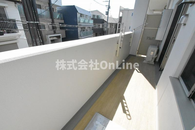 ムーンヒルズ大阪のバルコニー