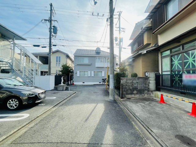 花園内畑町の前面道路含む現地写真