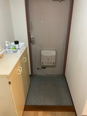パールマンション上津の玄関