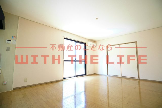 リヴァージュ【キャッシュバック対象】の居間・リビング|ゆったり過ごせる居間です