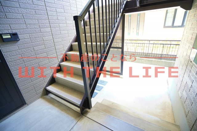 リヴァージュ【キャッシュバック対象】のロビー|毎日通るロビーはこのようになっています