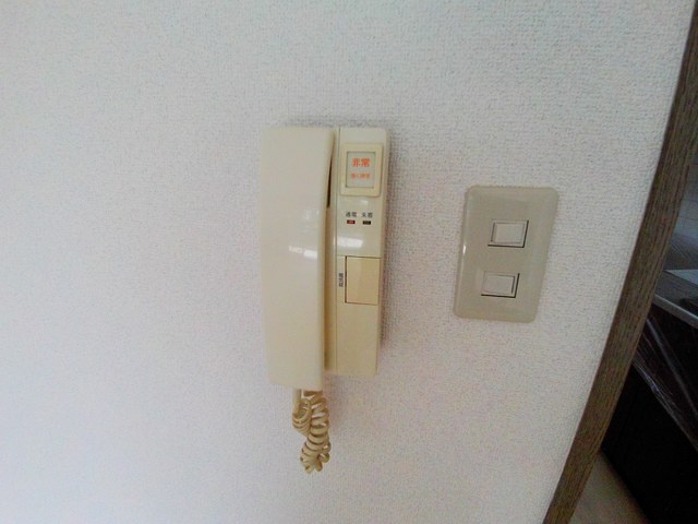 シャムロックコート西岡本のセキュリティ