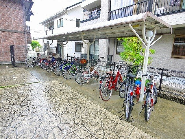 ハイフィールドⅡのその他共用部分|駐輪場があります