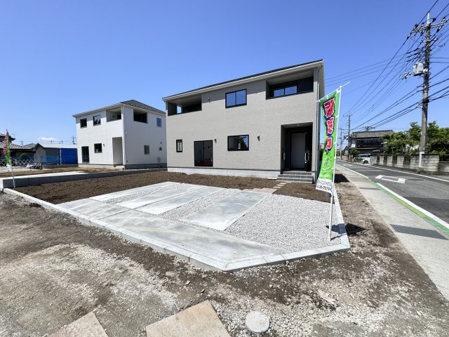 新築　前橋市稲荷新田町2期　6号棟の駐車場|現地写真　駐車スペースは並列2台分可能です！
